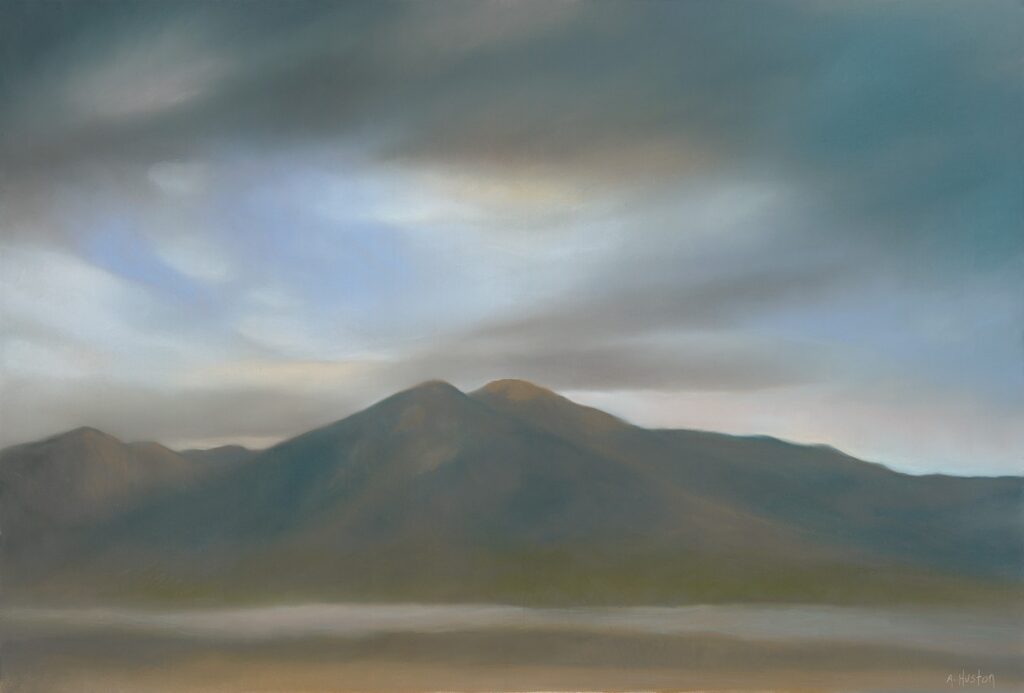 MOUNTAIN SILHOUETTE